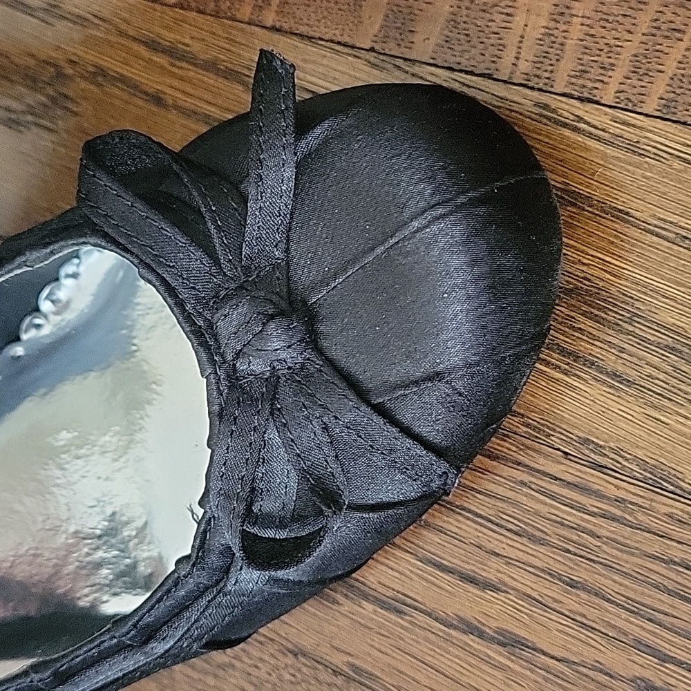 Heels - Picture 2 of 3